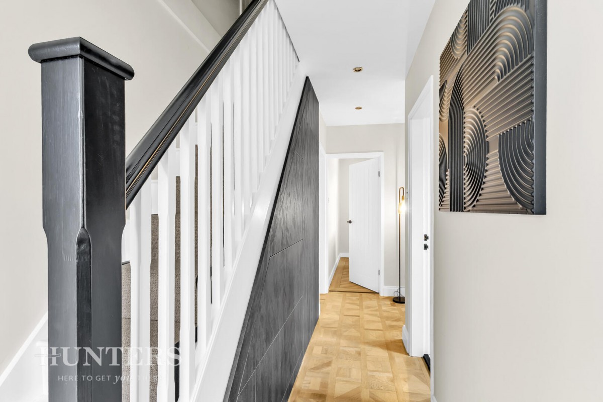 Ladyhouse Lane, Milnrow, OL16 4EQ