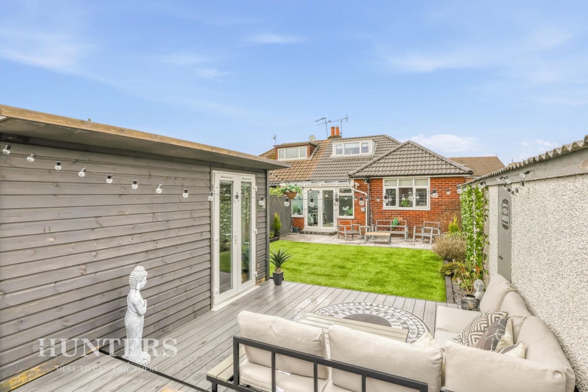 Ladyhouse Lane, Milnrow, OL16 4EQ