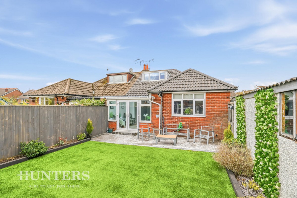 Ladyhouse Lane, Milnrow, OL16 4EQ