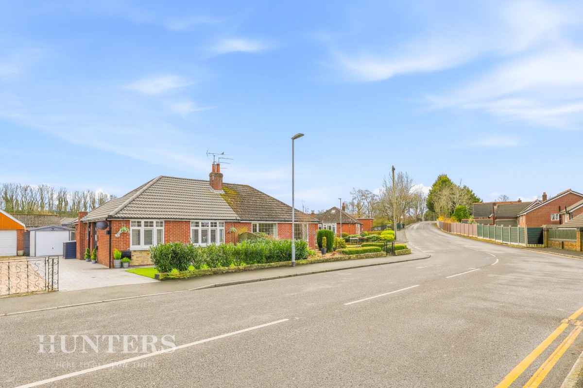 Ladyhouse Lane, Milnrow, OL16 4EQ