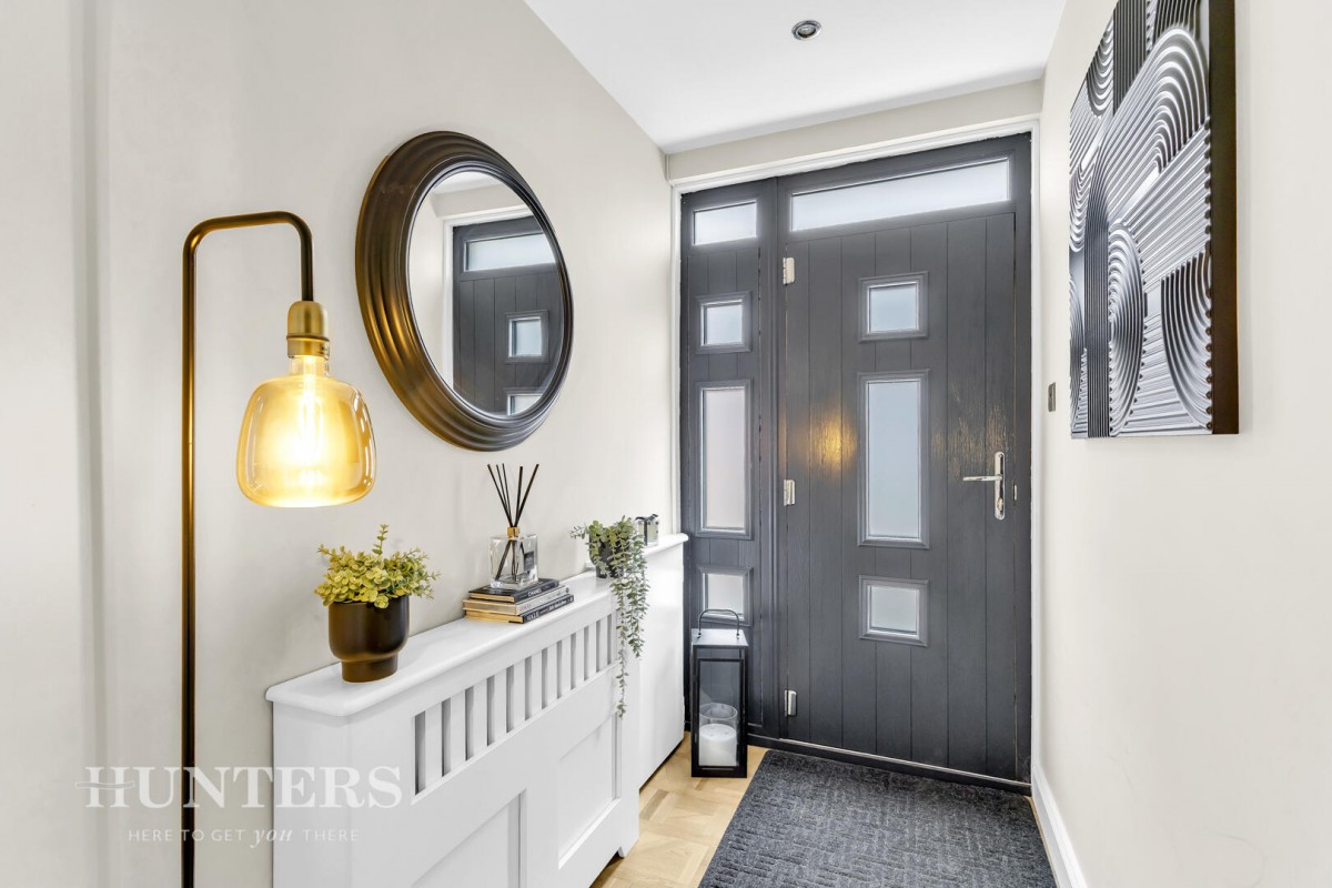 Ladyhouse Lane, Milnrow, OL16 4EQ