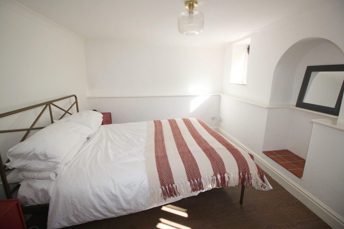 17 Abbey Hill, Netley Abbey, Southampton