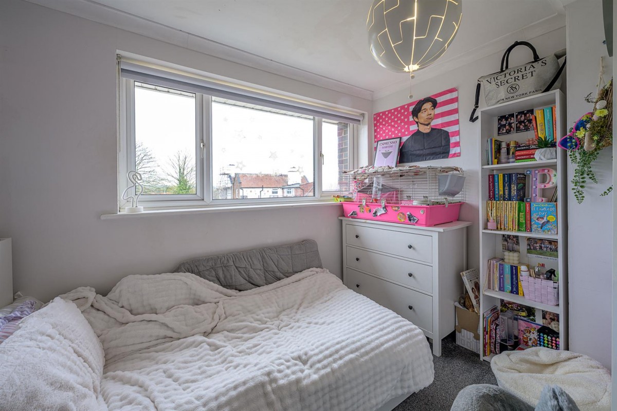 Wolverhampton Road, Kingswinford, DY6 7HY