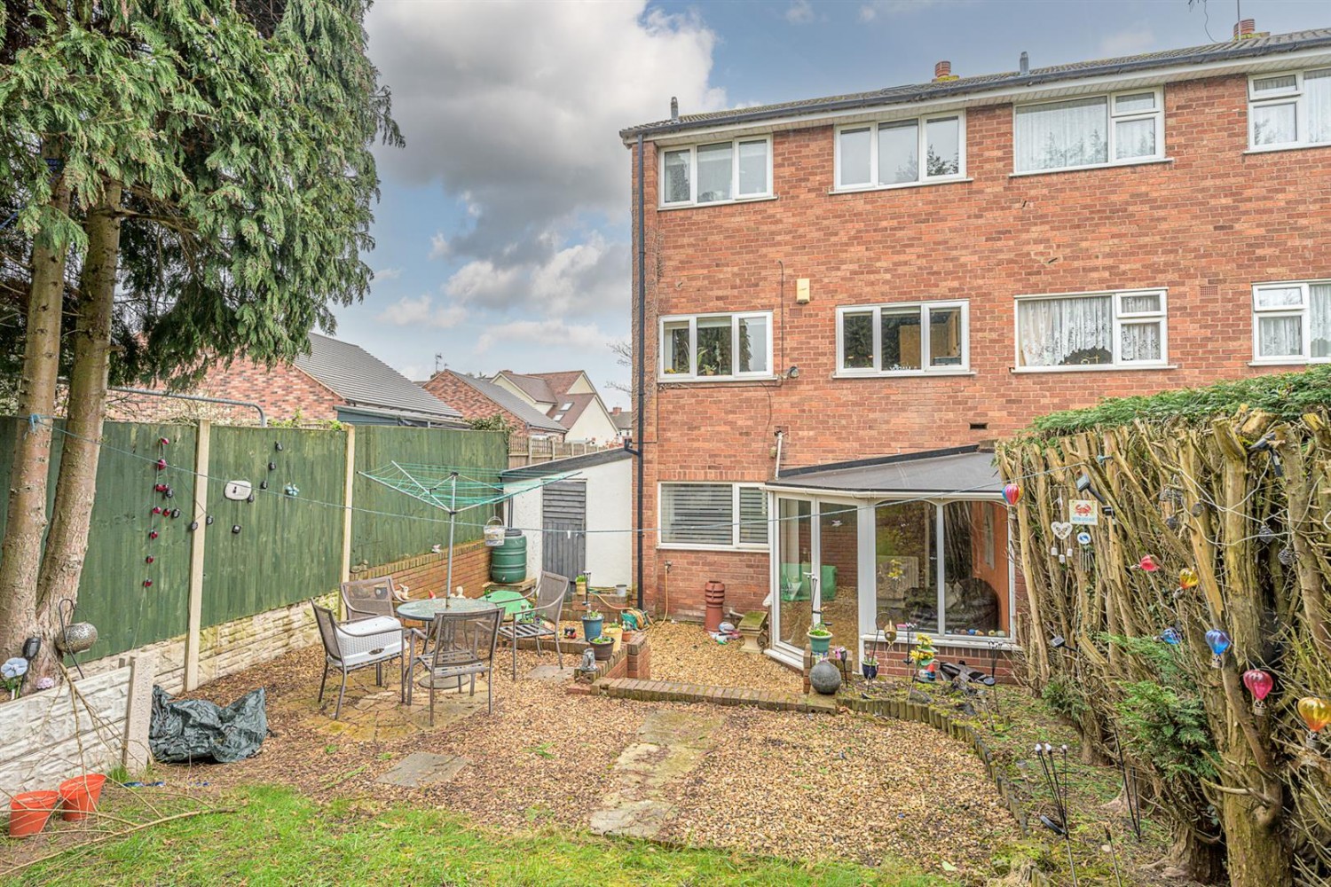 Wolverhampton Road, Kingswinford, DY6 7HY