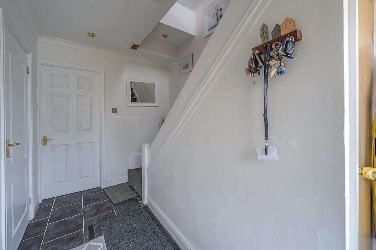 Wolverhampton Road, Kingswinford, DY6 7HY