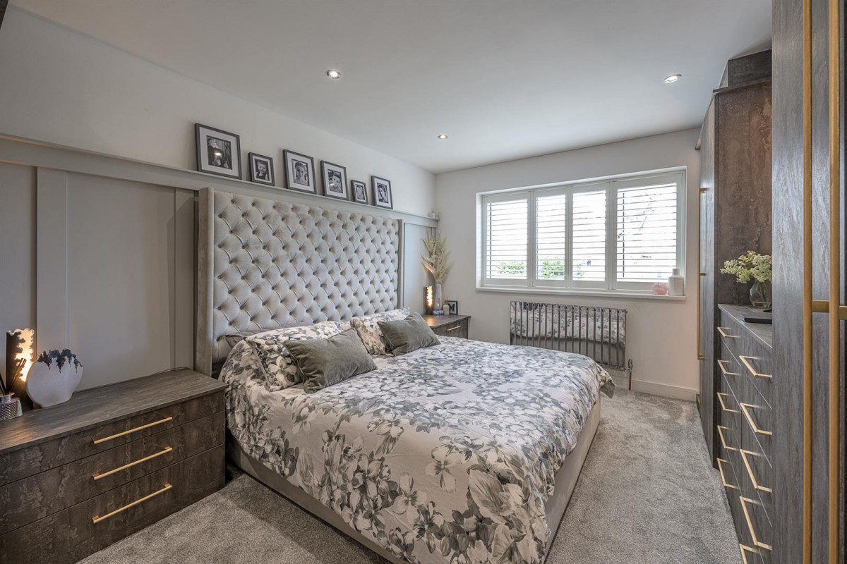 Berkeley Drive, Kingswinford, DY6 9DX