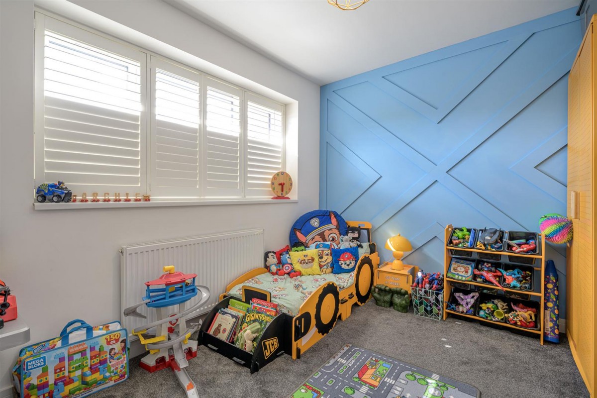 Berkeley Drive, Kingswinford, DY6 9DX