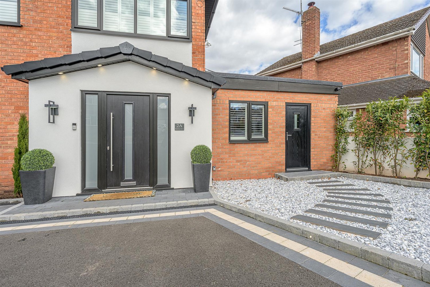 Berkeley Drive, Kingswinford, DY6 9DX