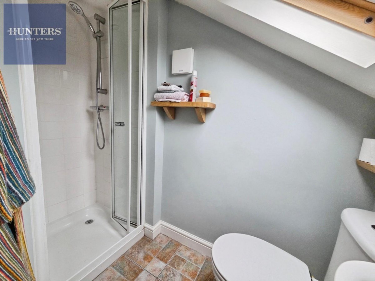 Ffordd Raglan, Heol-y-Cyw