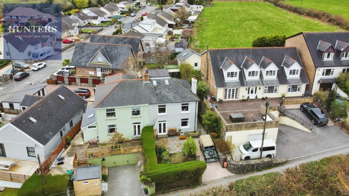 Ffordd Raglan, Heol-y-Cyw