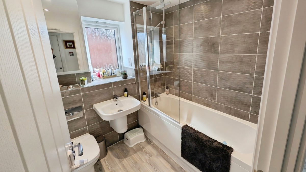 Dowsell Way, Yate, Bristol