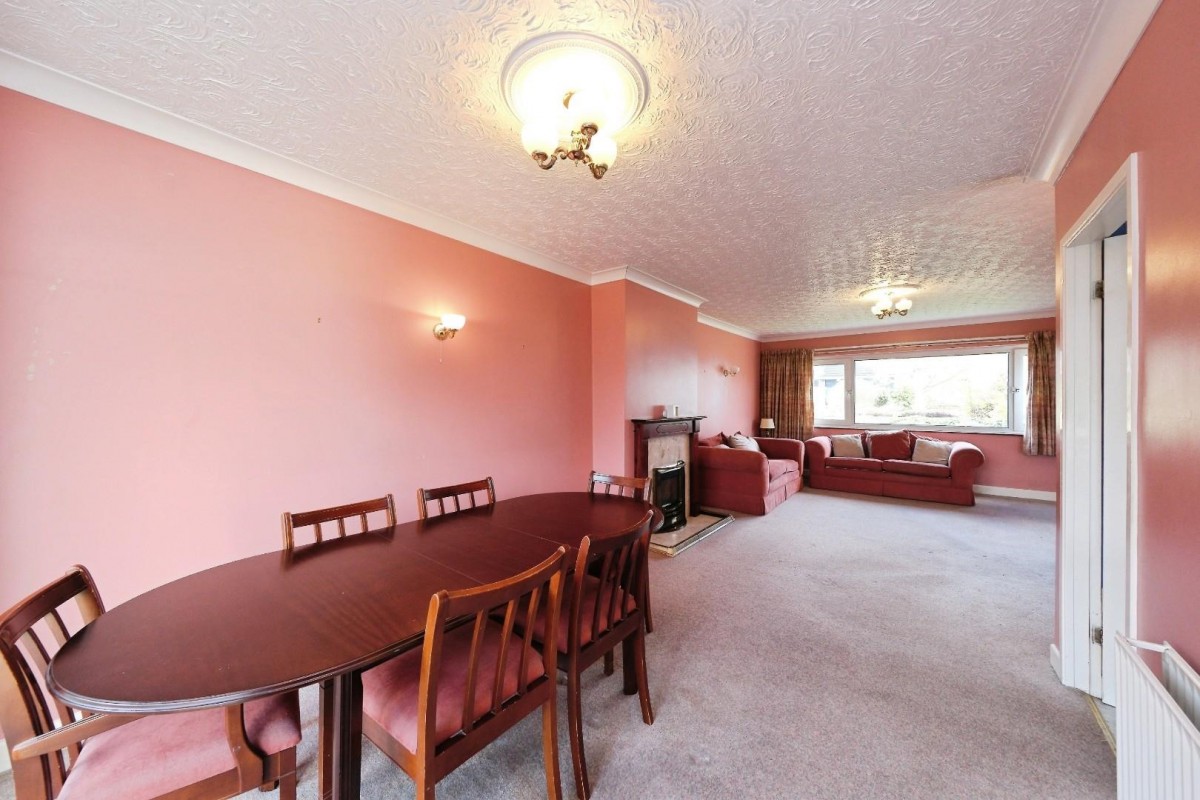 Rosamond Avenue, Bradway, Sheffield, S17 4LT