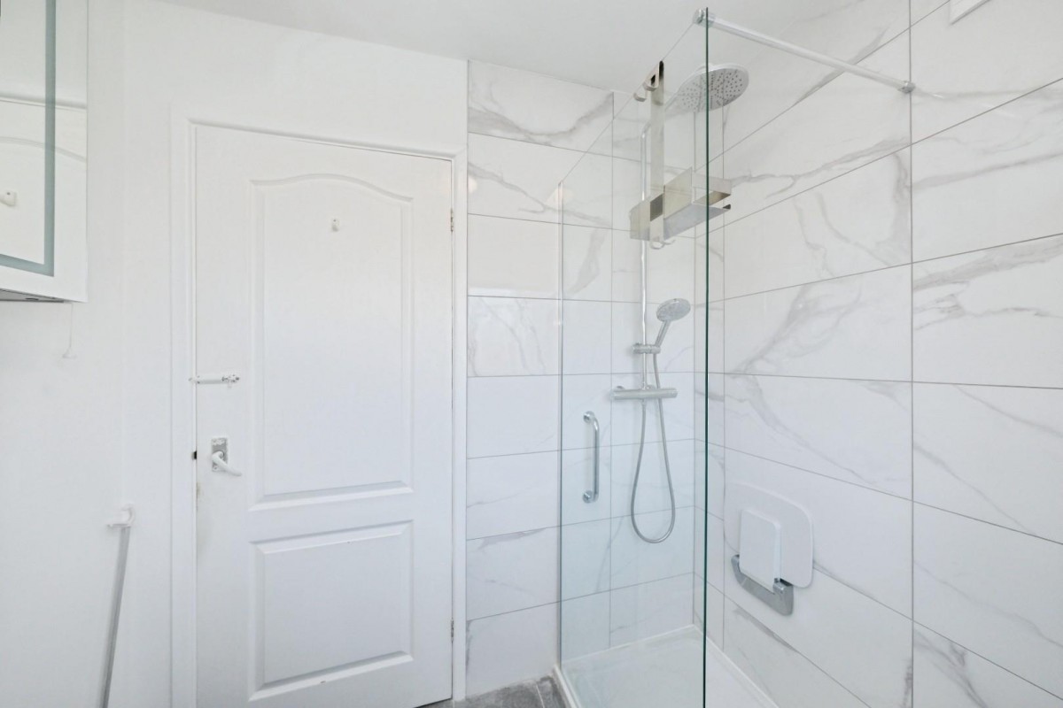 Rosamond Avenue, Bradway, Sheffield, S17 4LT