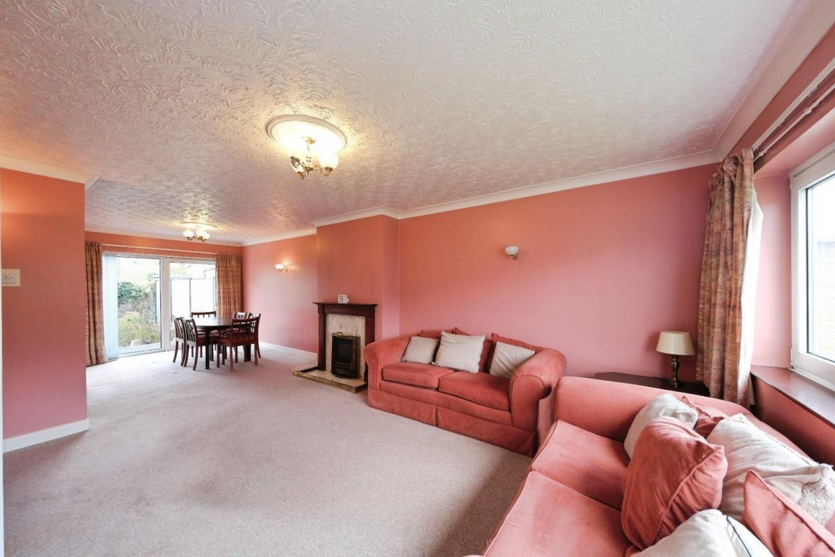 Rosamond Avenue, Bradway, Sheffield, S17 4LT