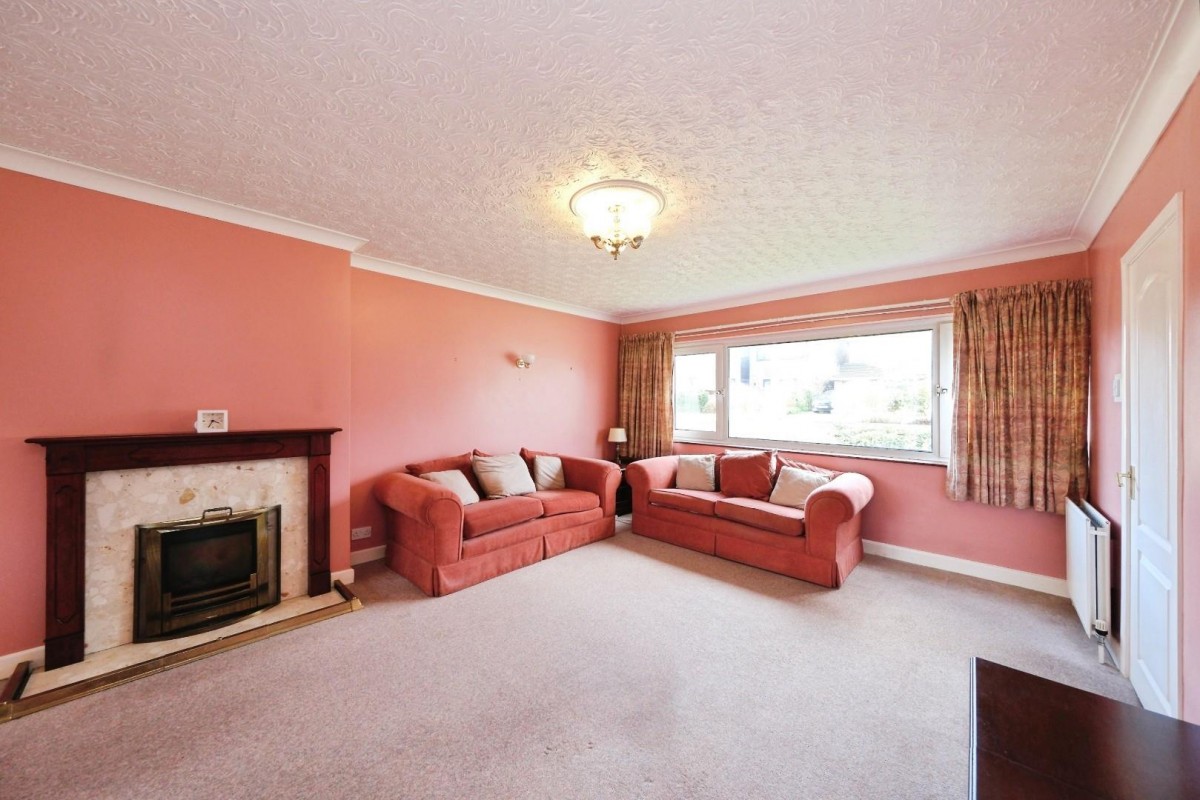 Rosamond Avenue, Bradway, Sheffield, S17 4LT