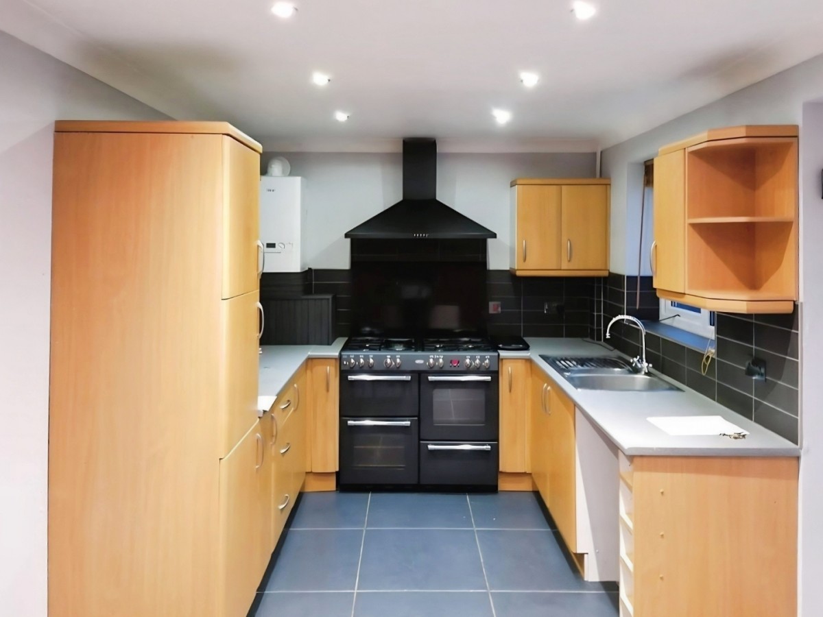Newlands, Ashford, Kent TN23 5LA
