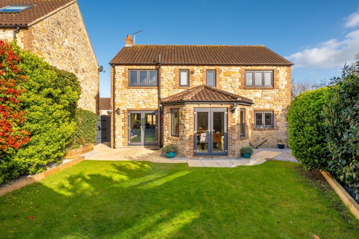 Saw Wells Court, Barkston Ash, Tadcaster