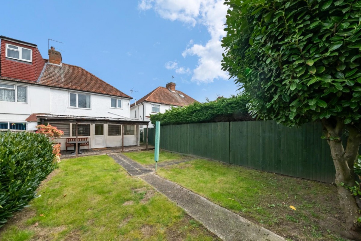 Nestles Avenue, Hayes