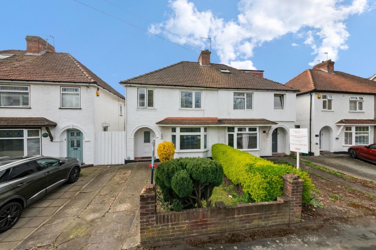 Nestles Avenue, Hayes