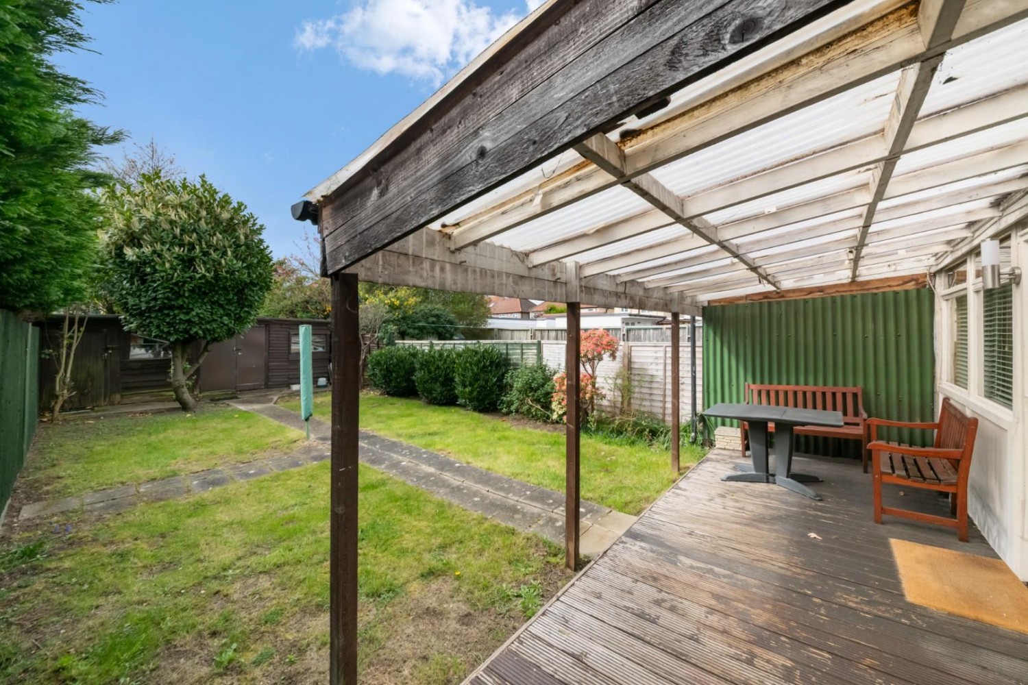 Nestles Avenue, Hayes