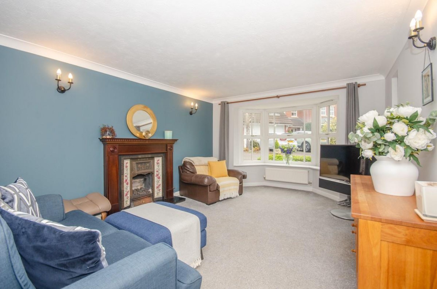 Heathfields, Downend, Bristol, BS16 6HT