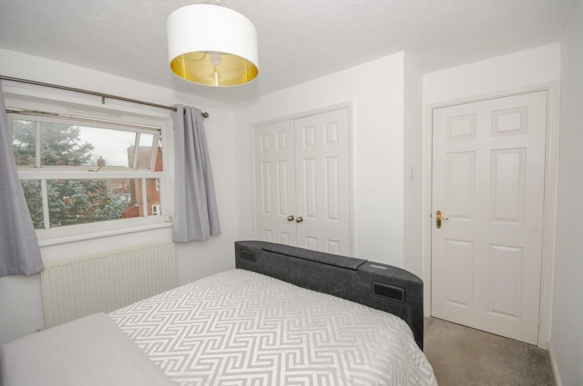 Heathfields, Downend, Bristol, BS16 6HT