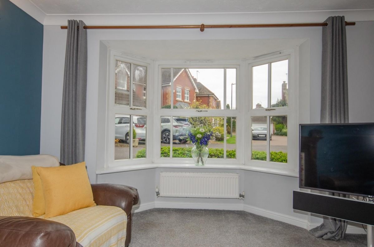 Heathfields, Downend, Bristol, BS16 6HT