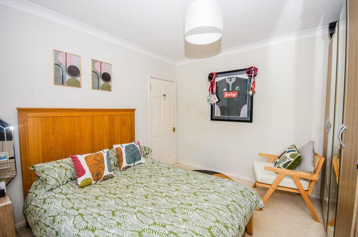 Old Gloucester Road, Hambrook, Bristol, BS16 1QH