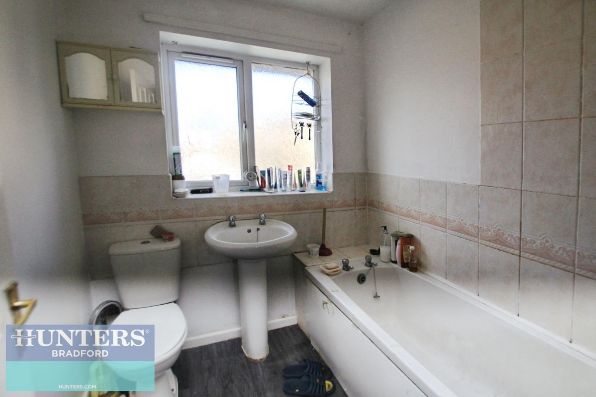 Heath Hall Avenue, Bradford, BD4