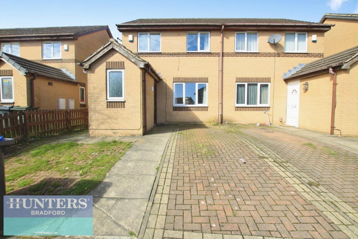 Heath Hall Avenue, Bradford, BD4