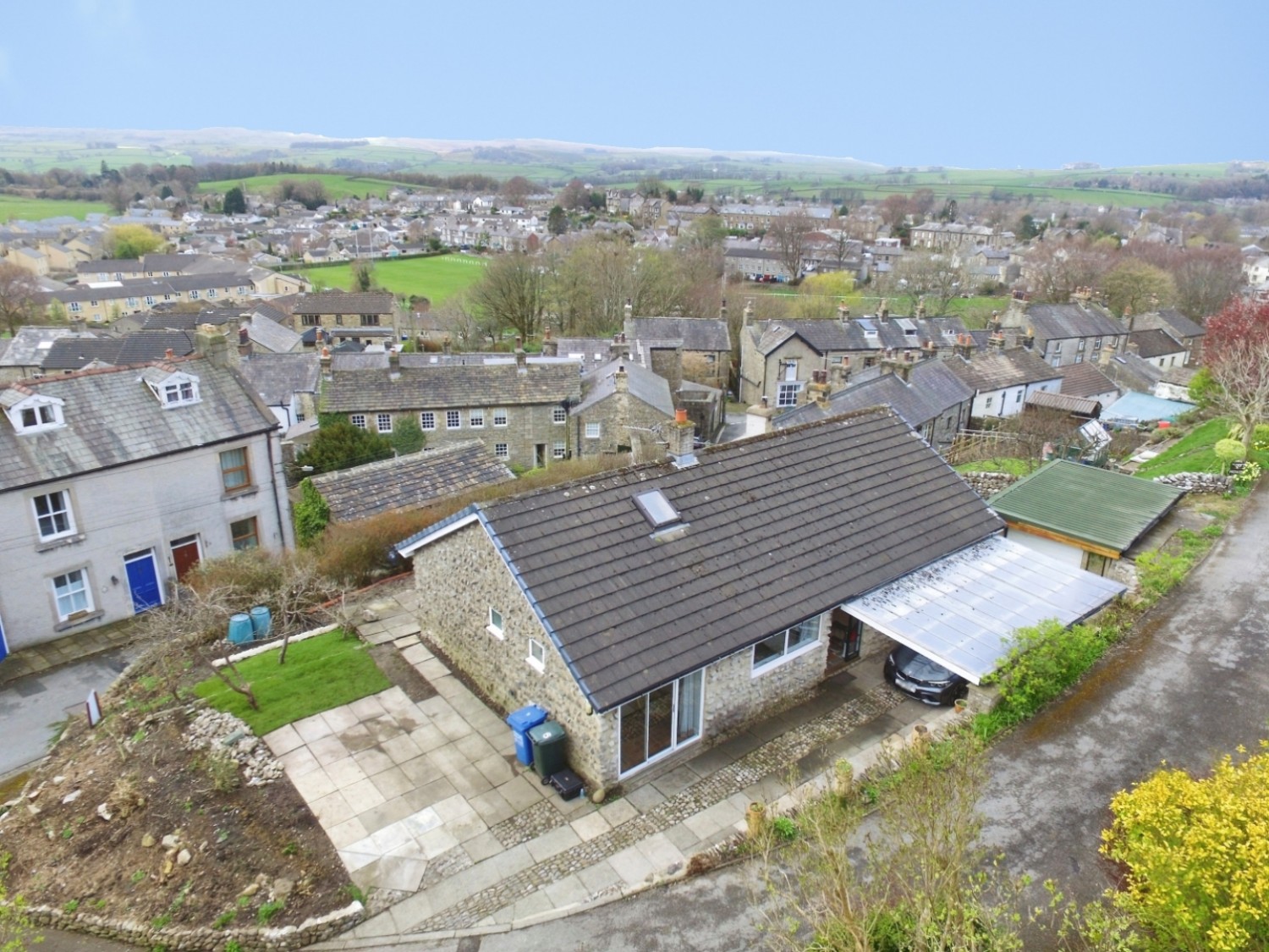 Albert Hill, Settle