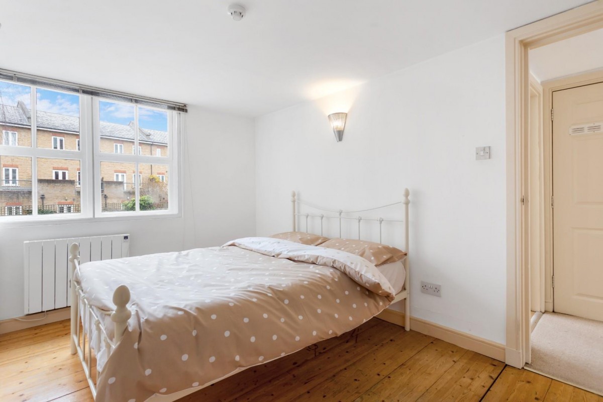 Scholars Place, London, N16