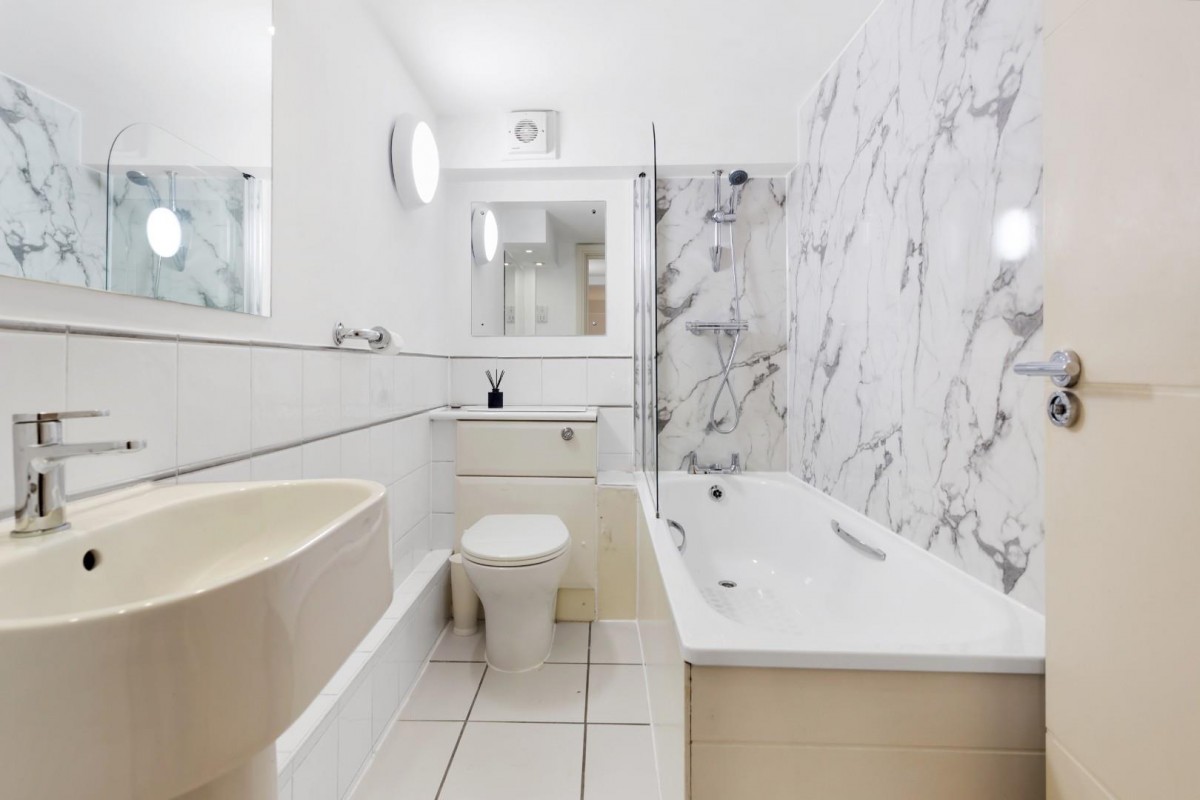 Scholars Place, London, N16