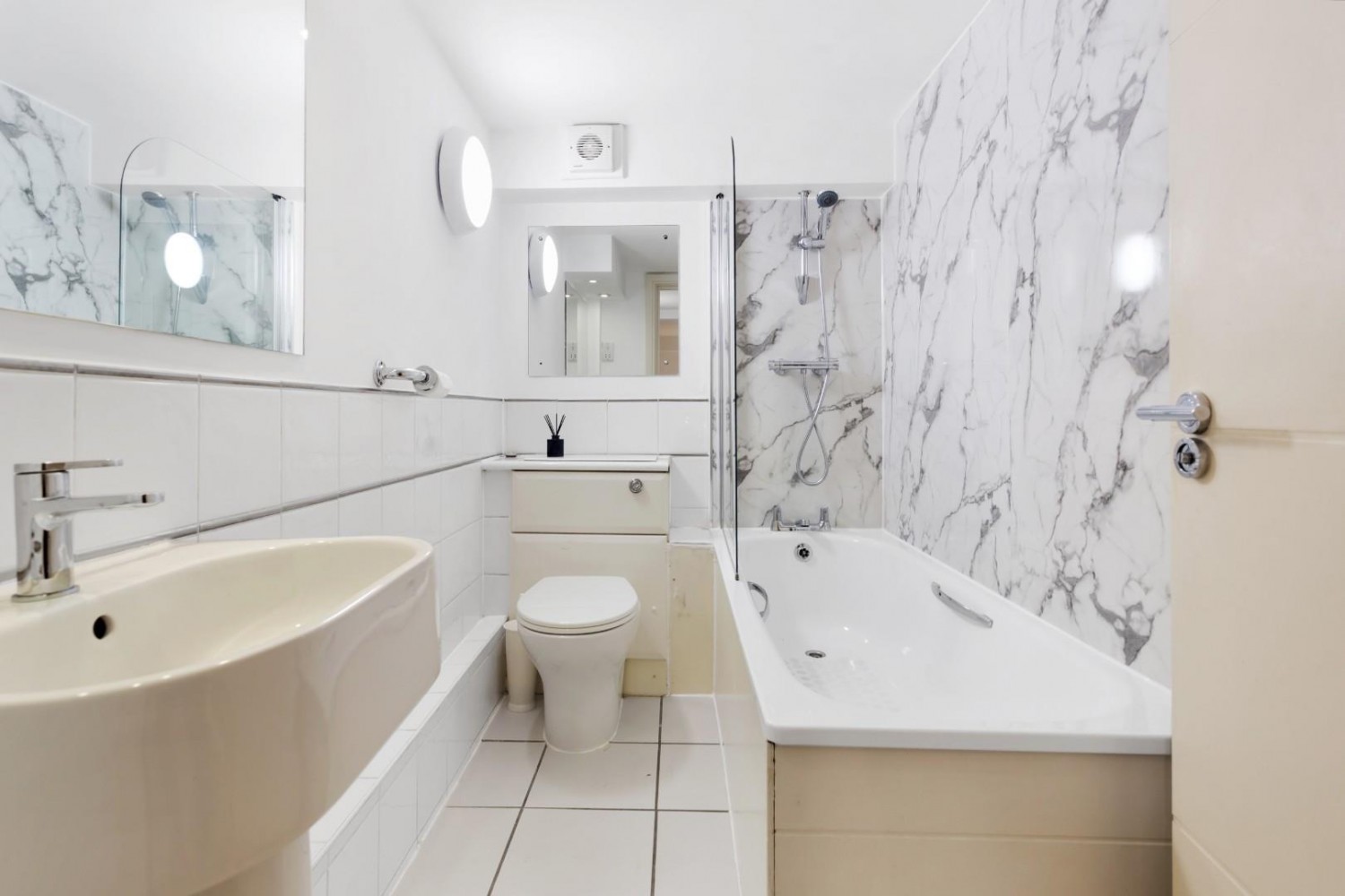 Scholars Place, London, N16