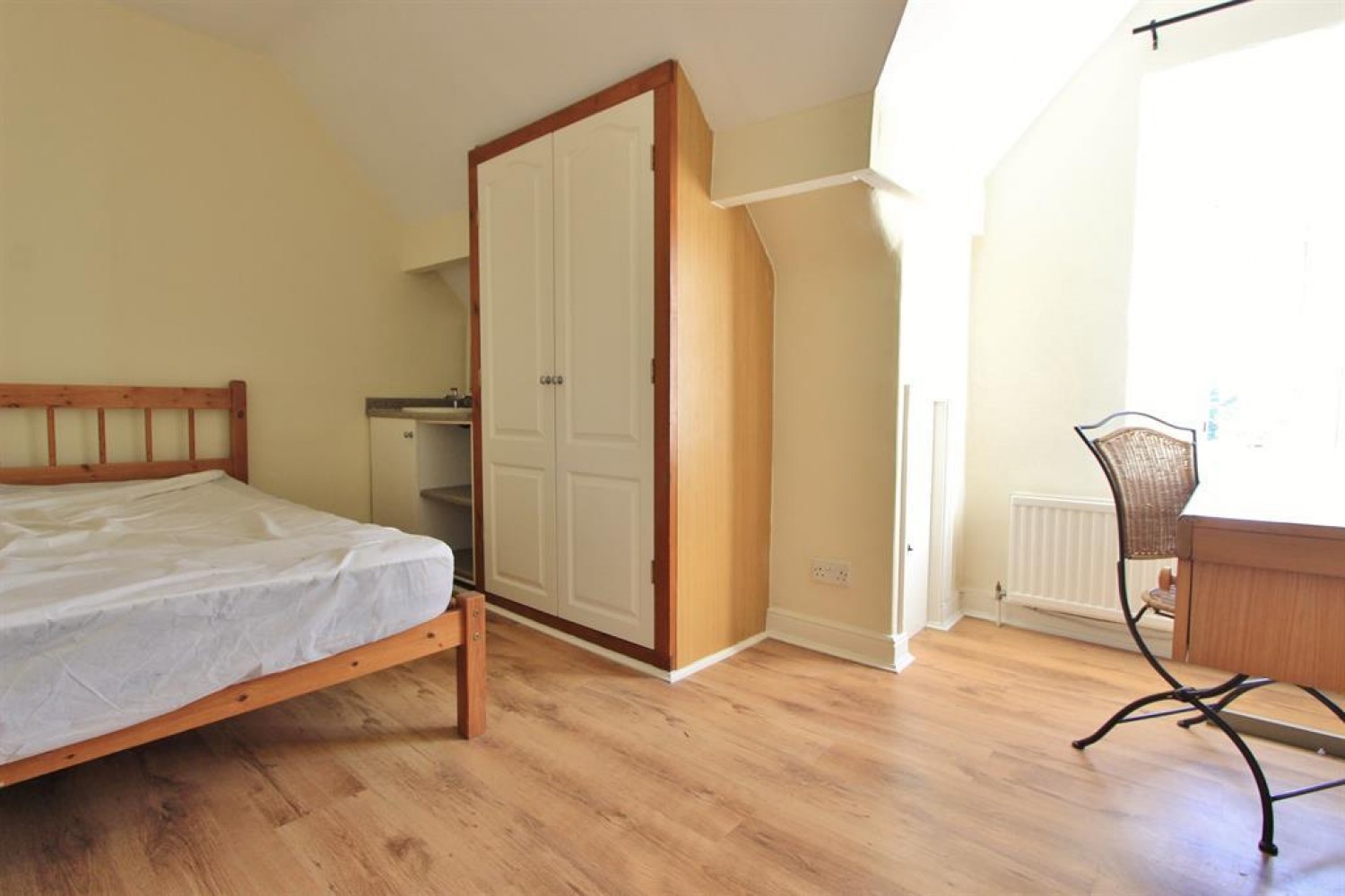 Ecclesall Road, Sheffield, S11 8QA