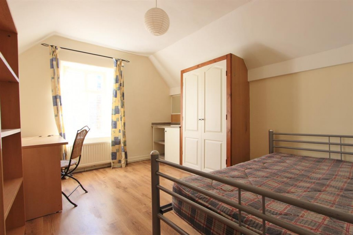 Ecclesall Road, Sheffield, S11 8QA