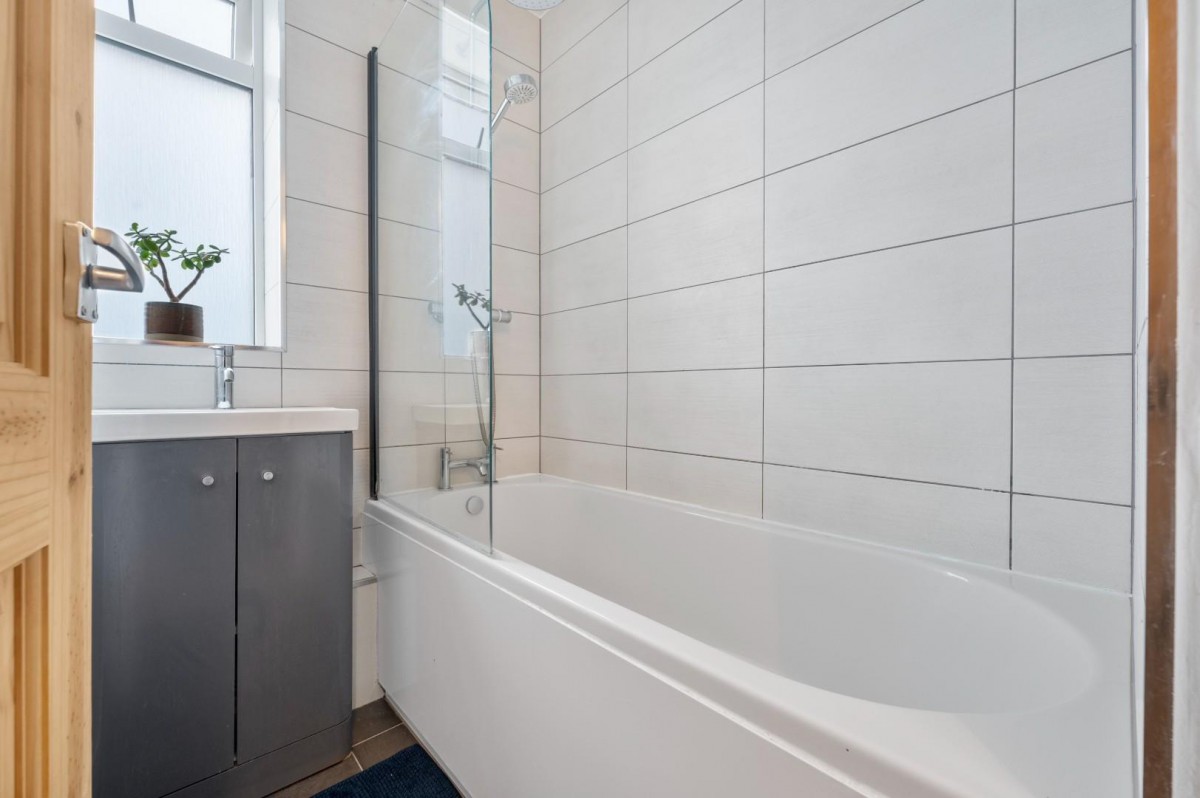 Queen Elizabeths Close, London, N16