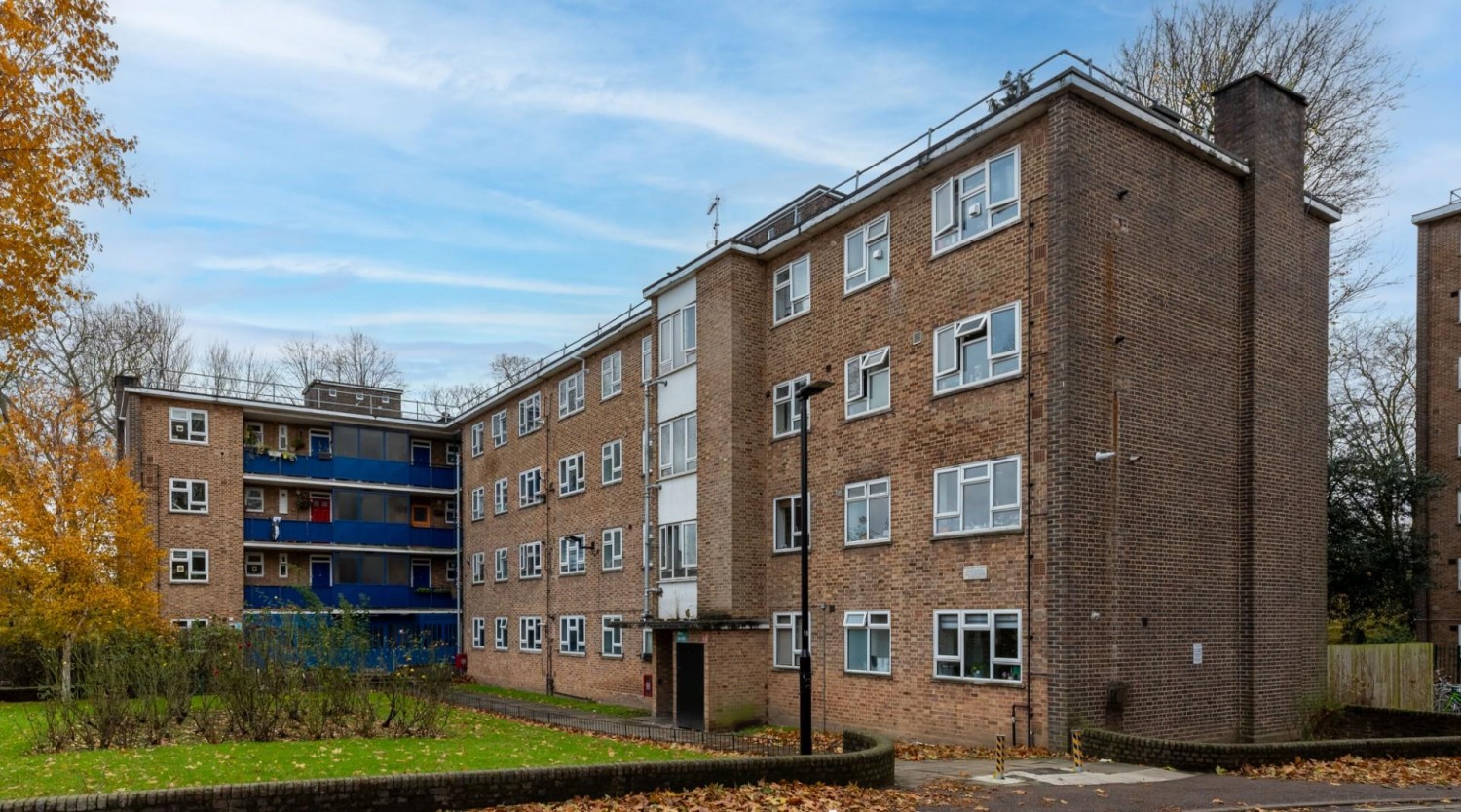 Queen Elizabeths Close, London, N16