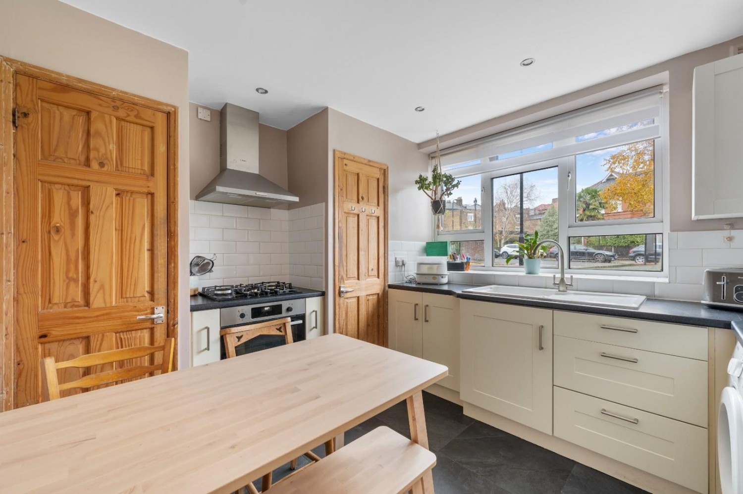 Queen Elizabeths Close, London, N16