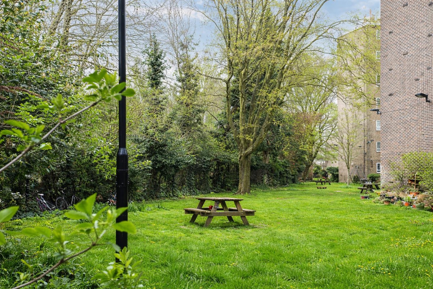 Queen Elizabeths Close, London, N16