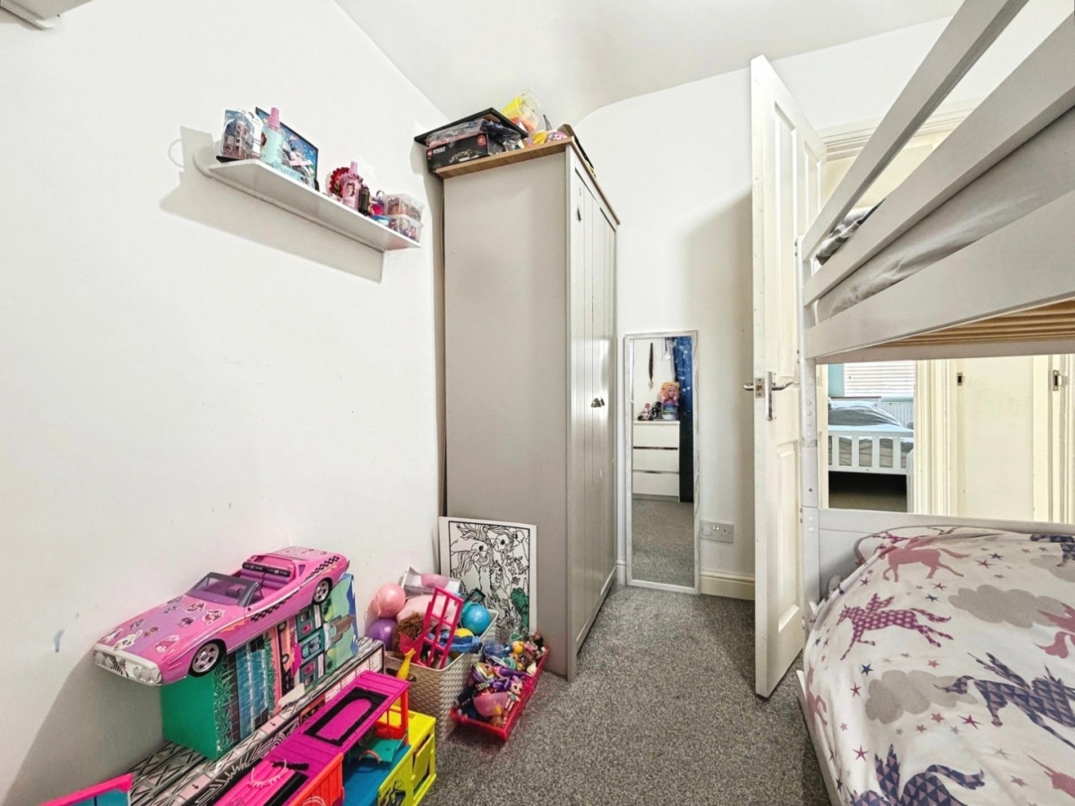 Willinton Road , Knowle, Bristol, BS4 1HT