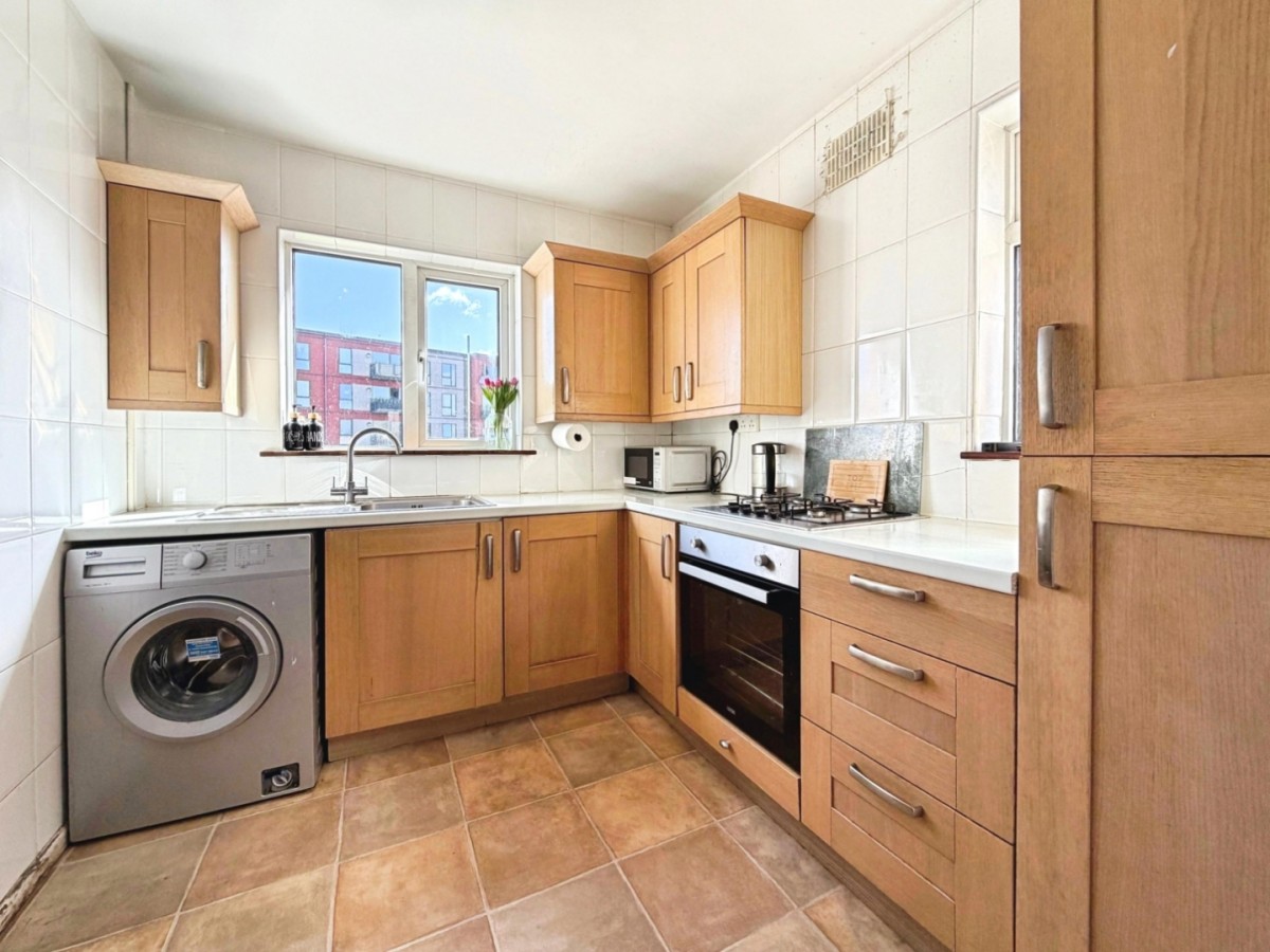 Willinton Road , Knowle, Bristol, BS4 1HT