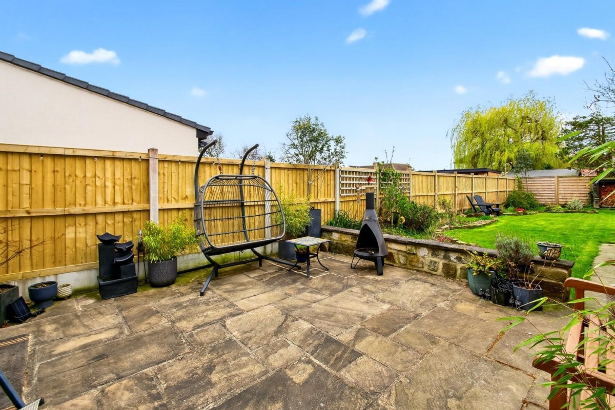 Almsford Oval, Harrogate