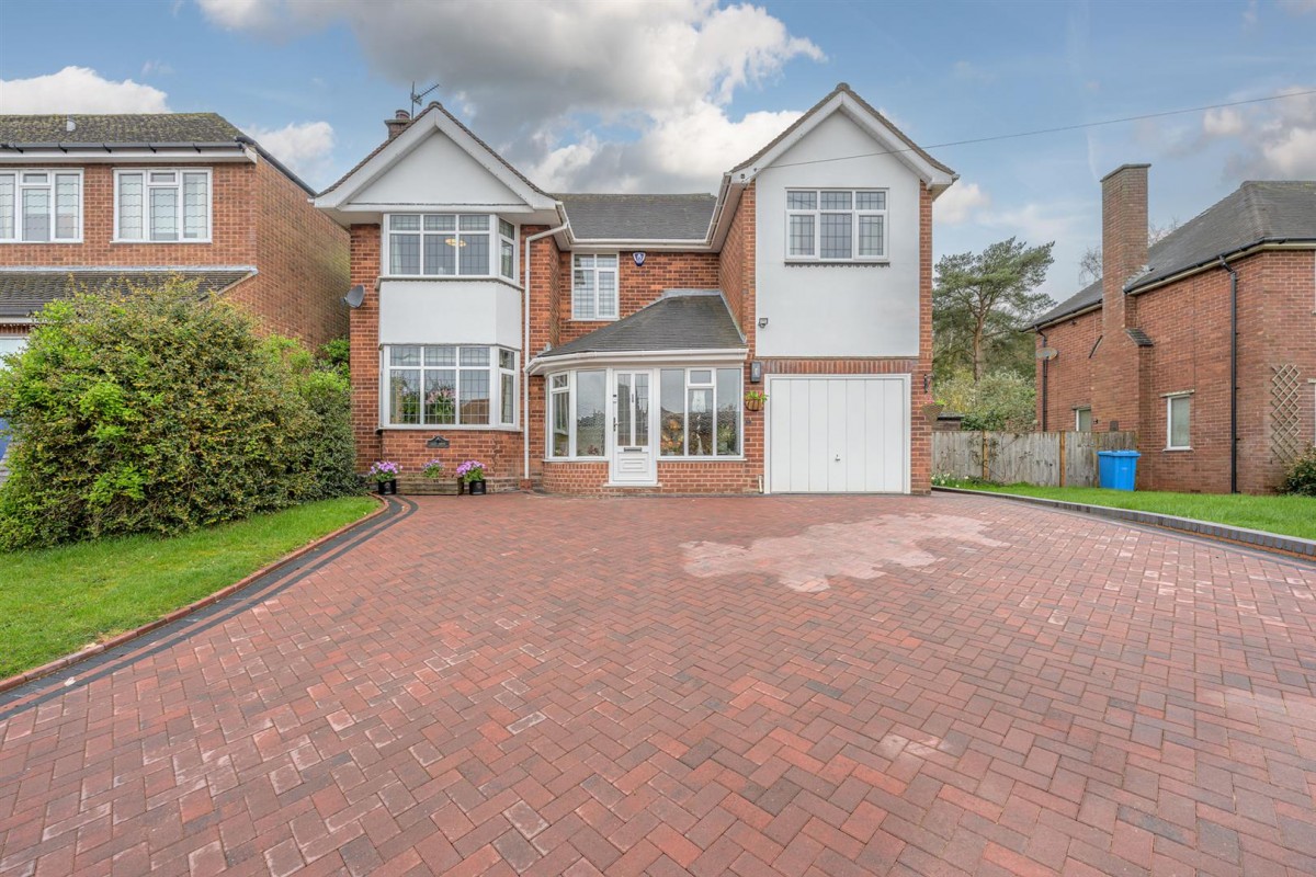 Hyperion Road, Stourton, Stourbridge, DY7 6SD