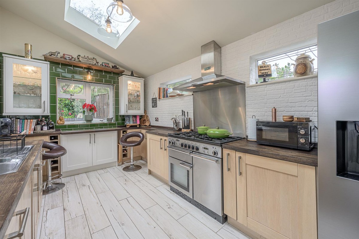 Hyperion Road, Stourton, Stourbridge, DY7 6SD