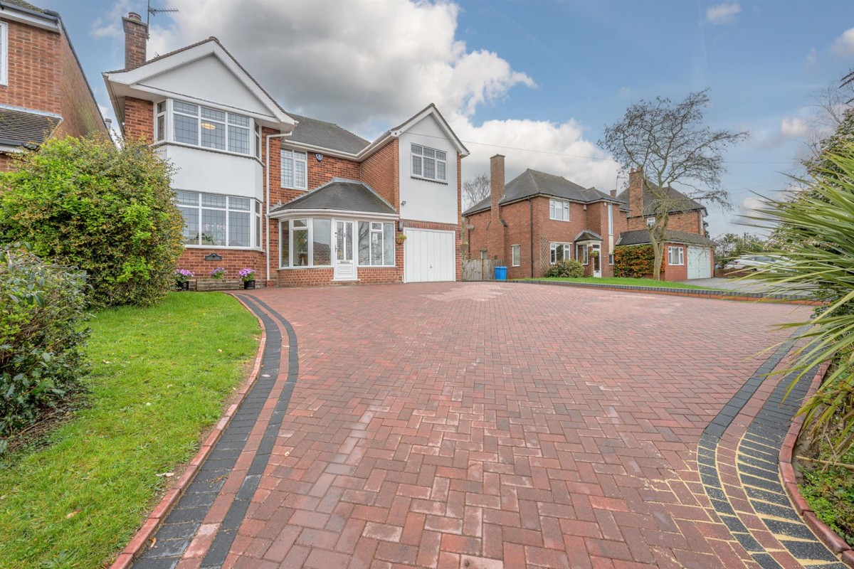 Hyperion Road, Stourton, Stourbridge, DY7 6SD