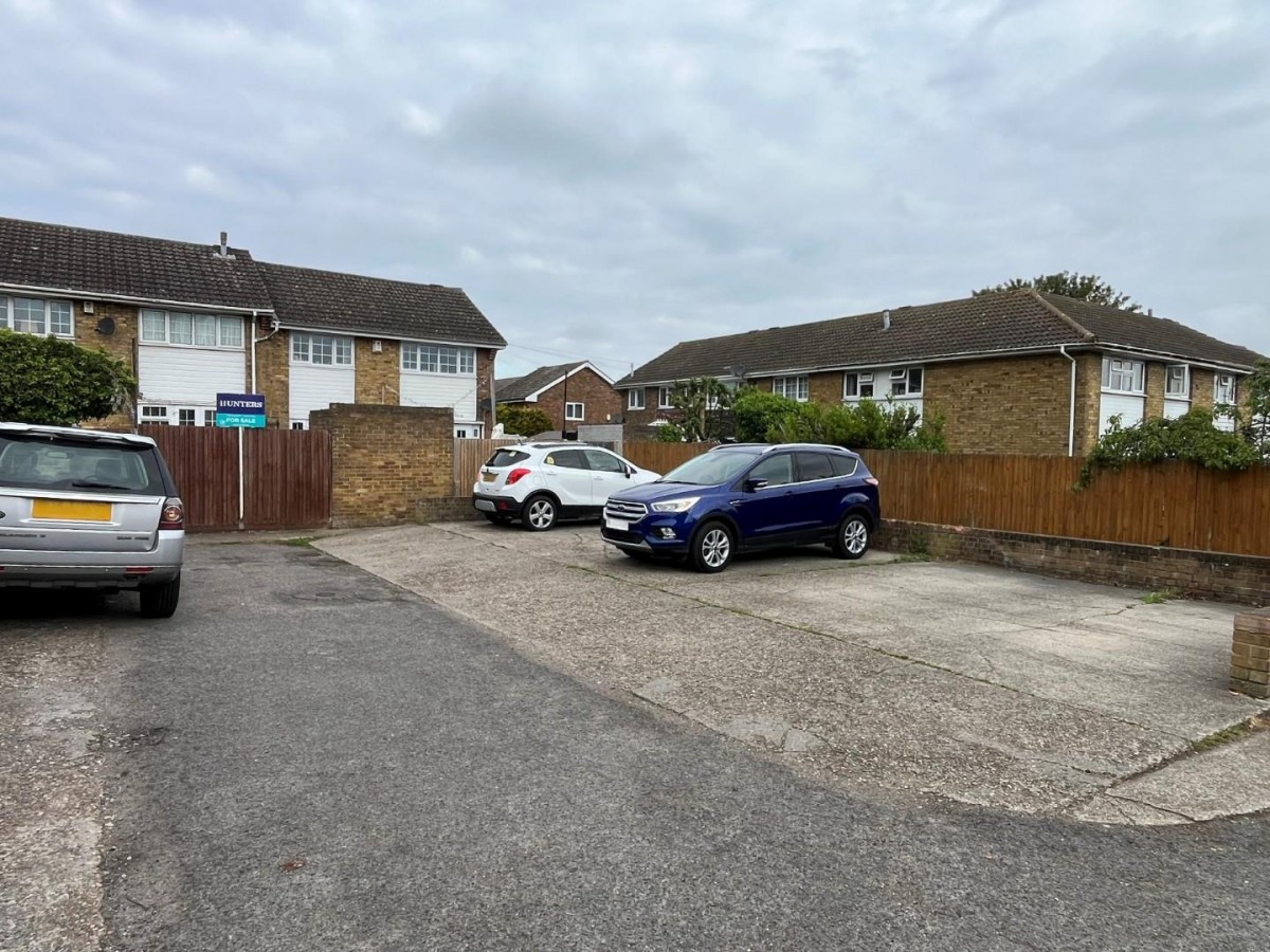 Mackenzie Way, Gravesend, DA12