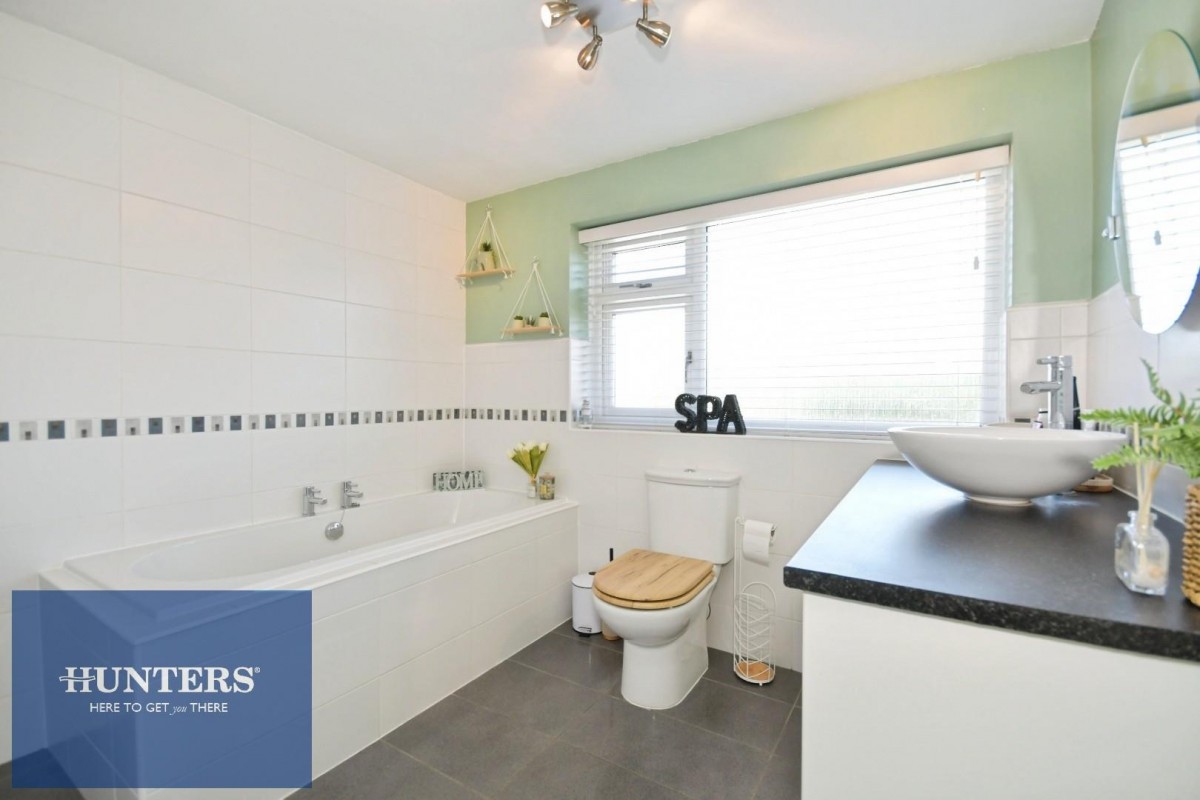 Devonshire Avenue East, Hasland, Chesterfield, S41 0AE