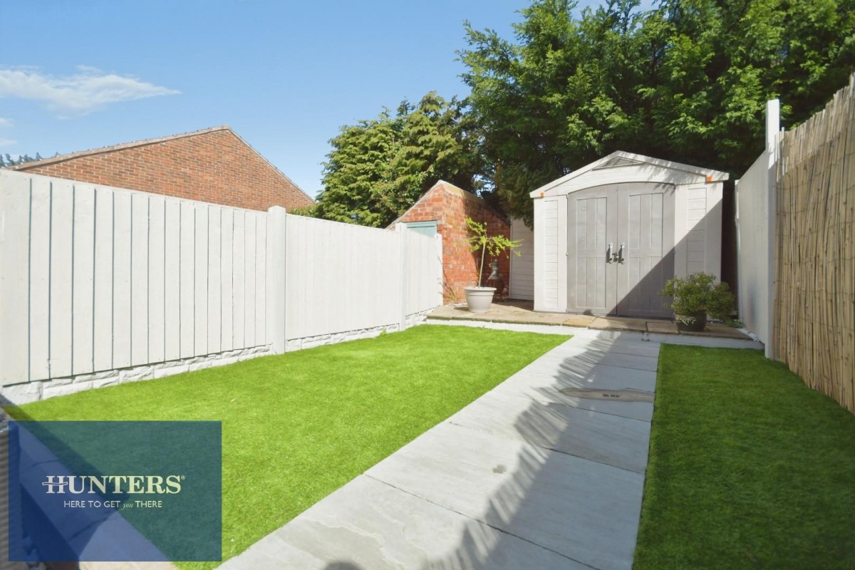 Devonshire Avenue East, Hasland, Chesterfield, S41 0AE