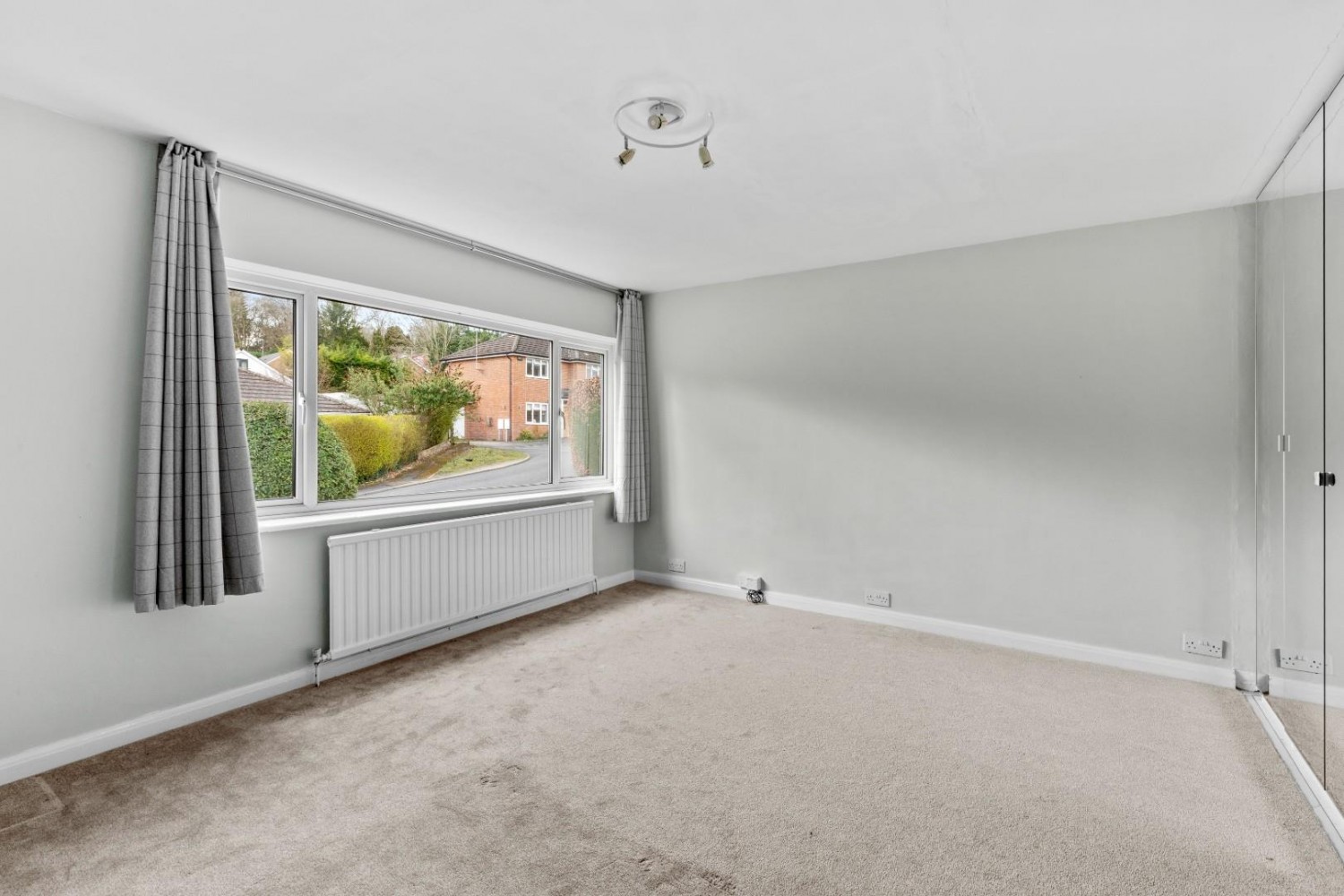 Gayton Close, Chesham Bois, Amersham, Buckinghamshire, HP6 6DW